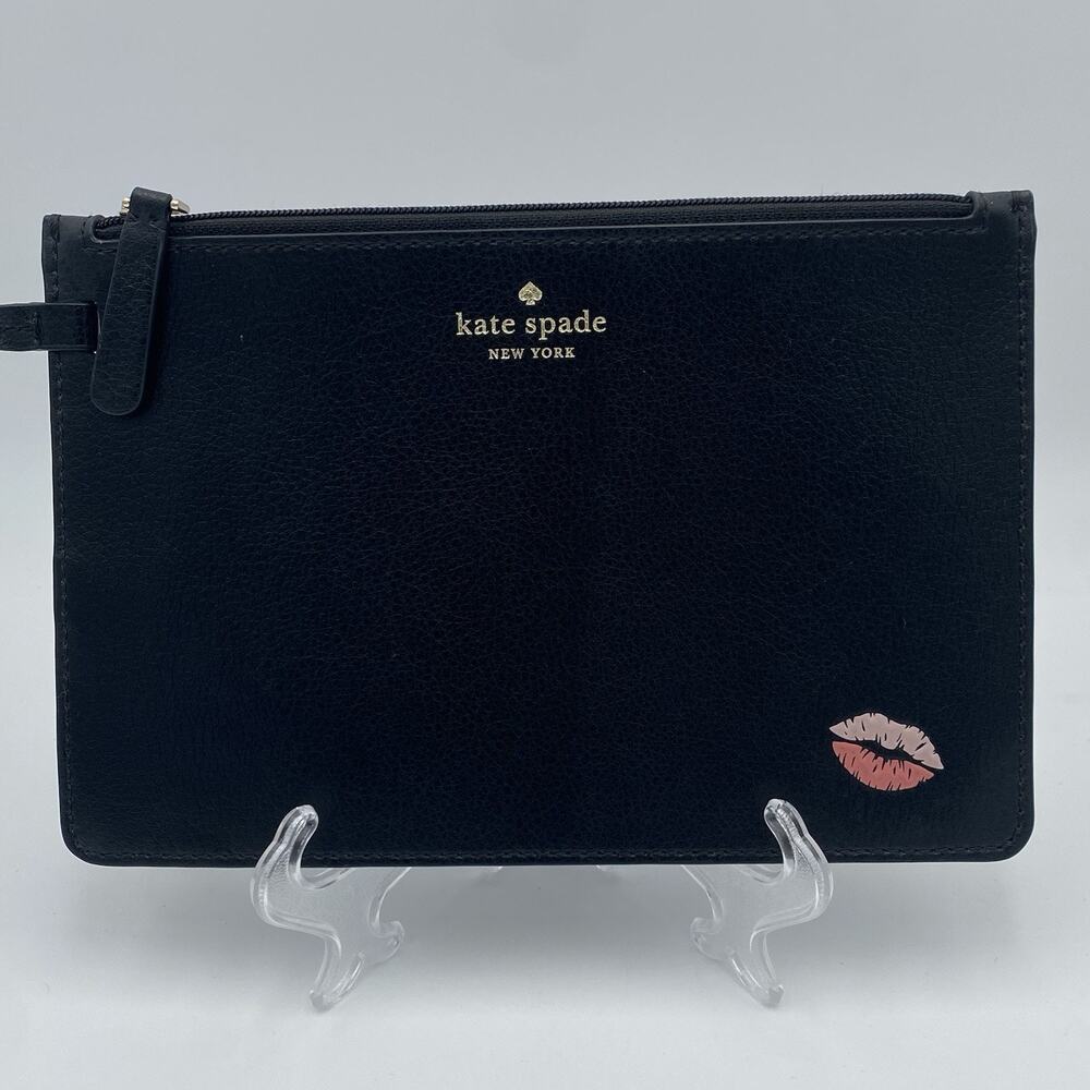 Disney x Kate Spade New York Minnie Mouse Wristlet Black Pebbled Leather 8” X 5”